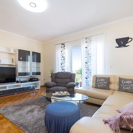 Apartment Visnja Zara Esterno foto
