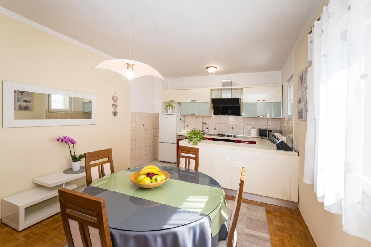 Apartment Visnja Zara Esterno foto