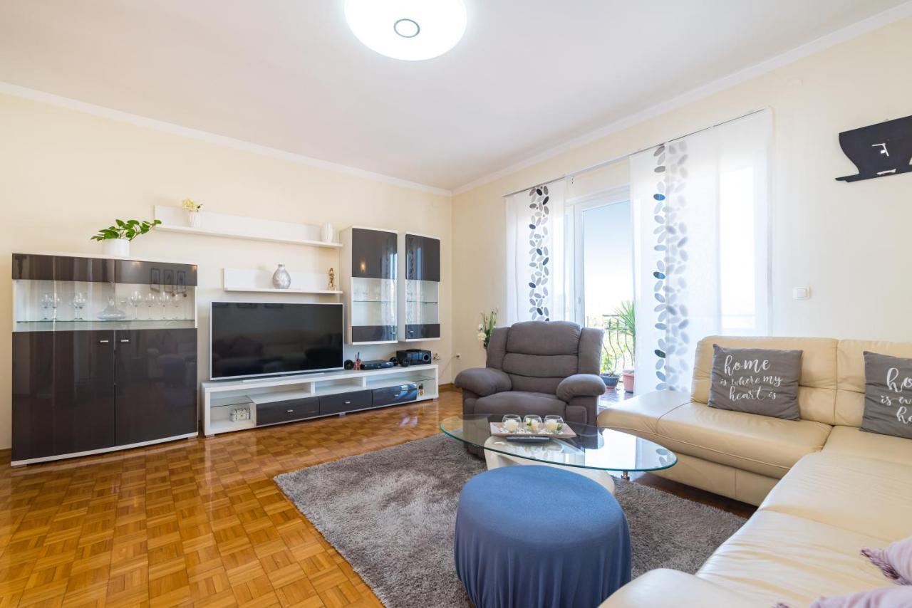 Apartment Visnja Zara Esterno foto