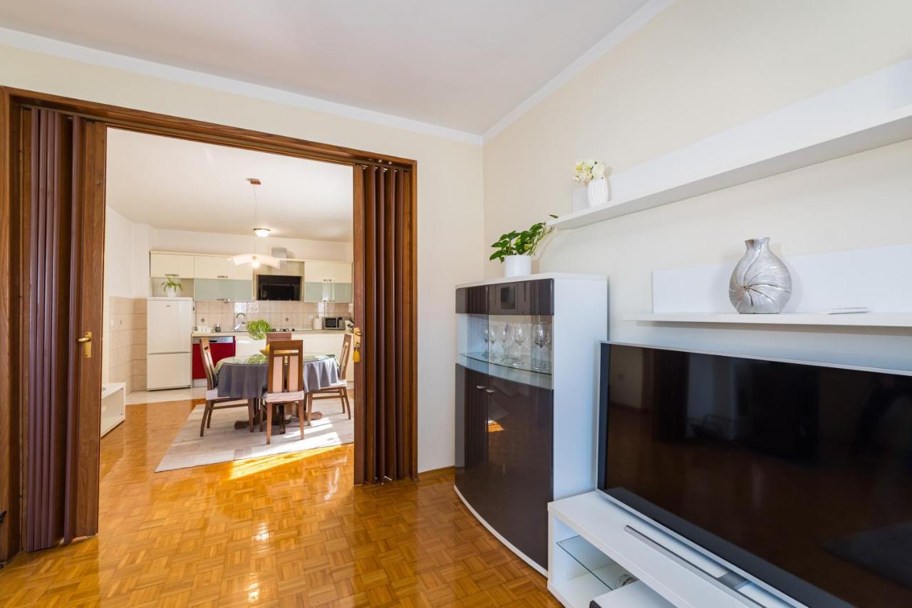 Apartment Visnja Zara Esterno foto