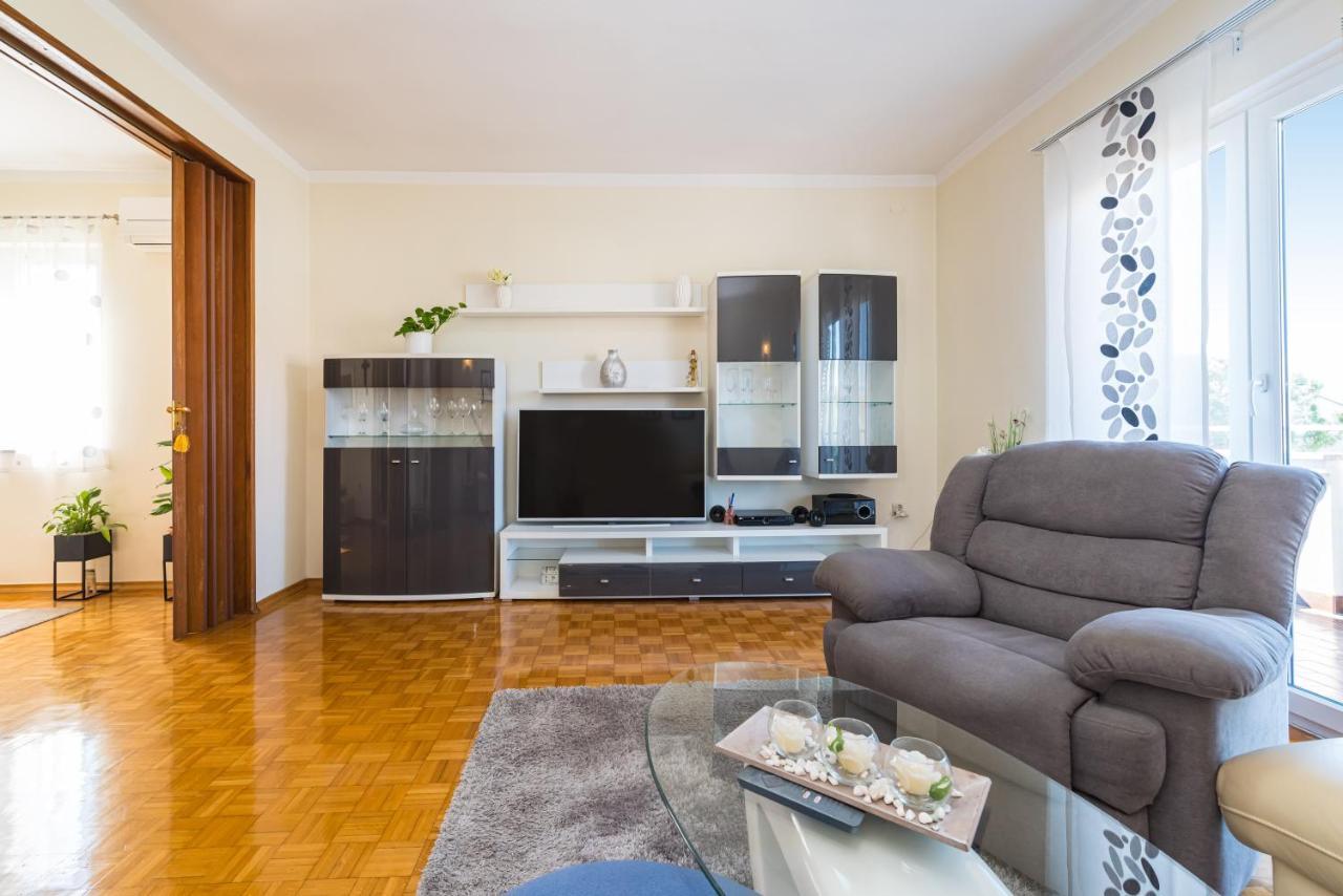 Apartment Visnja Zara Esterno foto