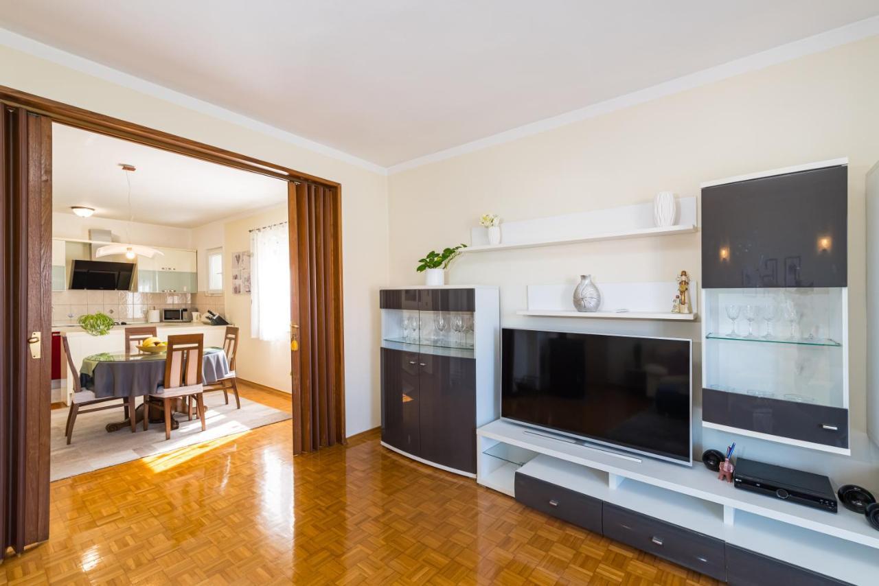 Apartment Visnja Zara Esterno foto