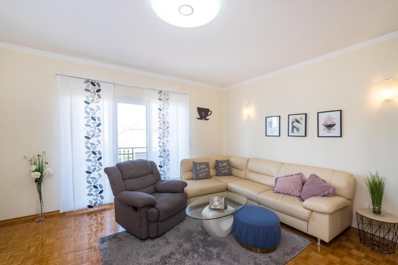 Apartment Visnja Zara Esterno foto