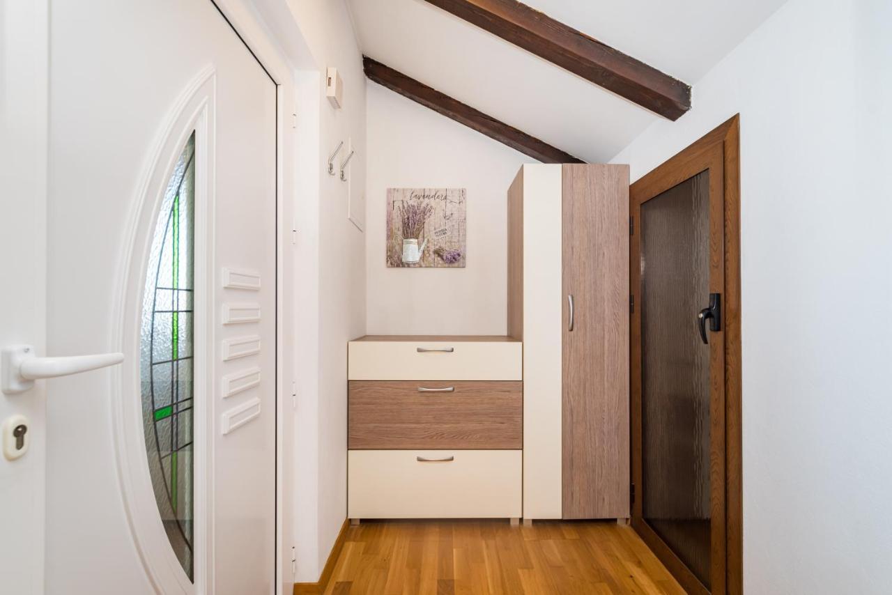 Apartment Visnja Zara Esterno foto