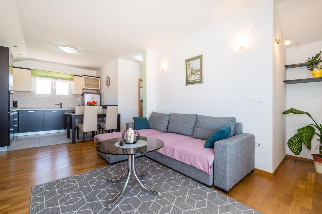 Apartment Visnja Zara Esterno foto